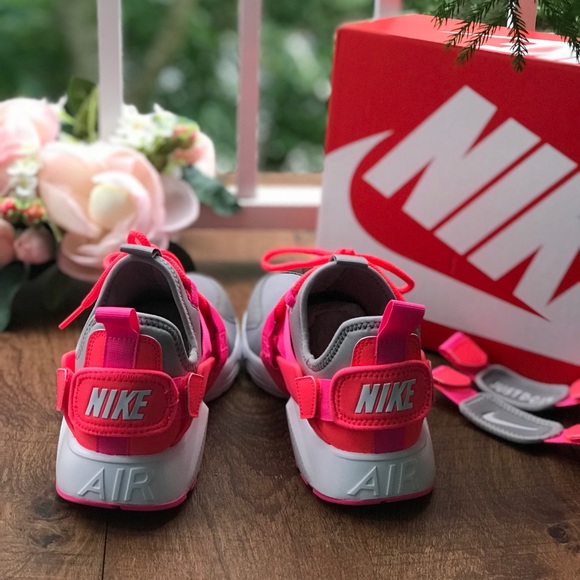 NWT Nike Air Huarache City Low Pink/Grey WMNS - Picture 8 of 8